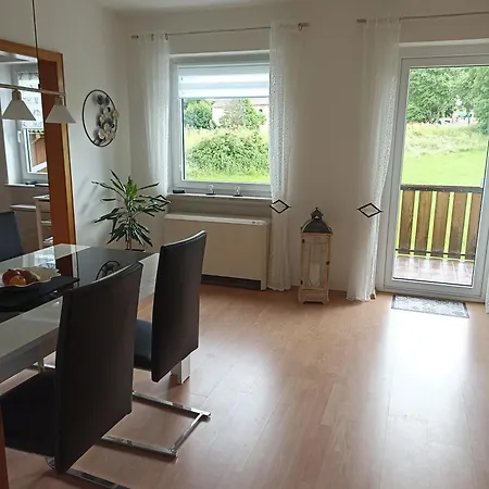 Appartamento Grosse Helle Mit Balkon, Ruhig Gelegen Mit Guter Verkehrsanbindung